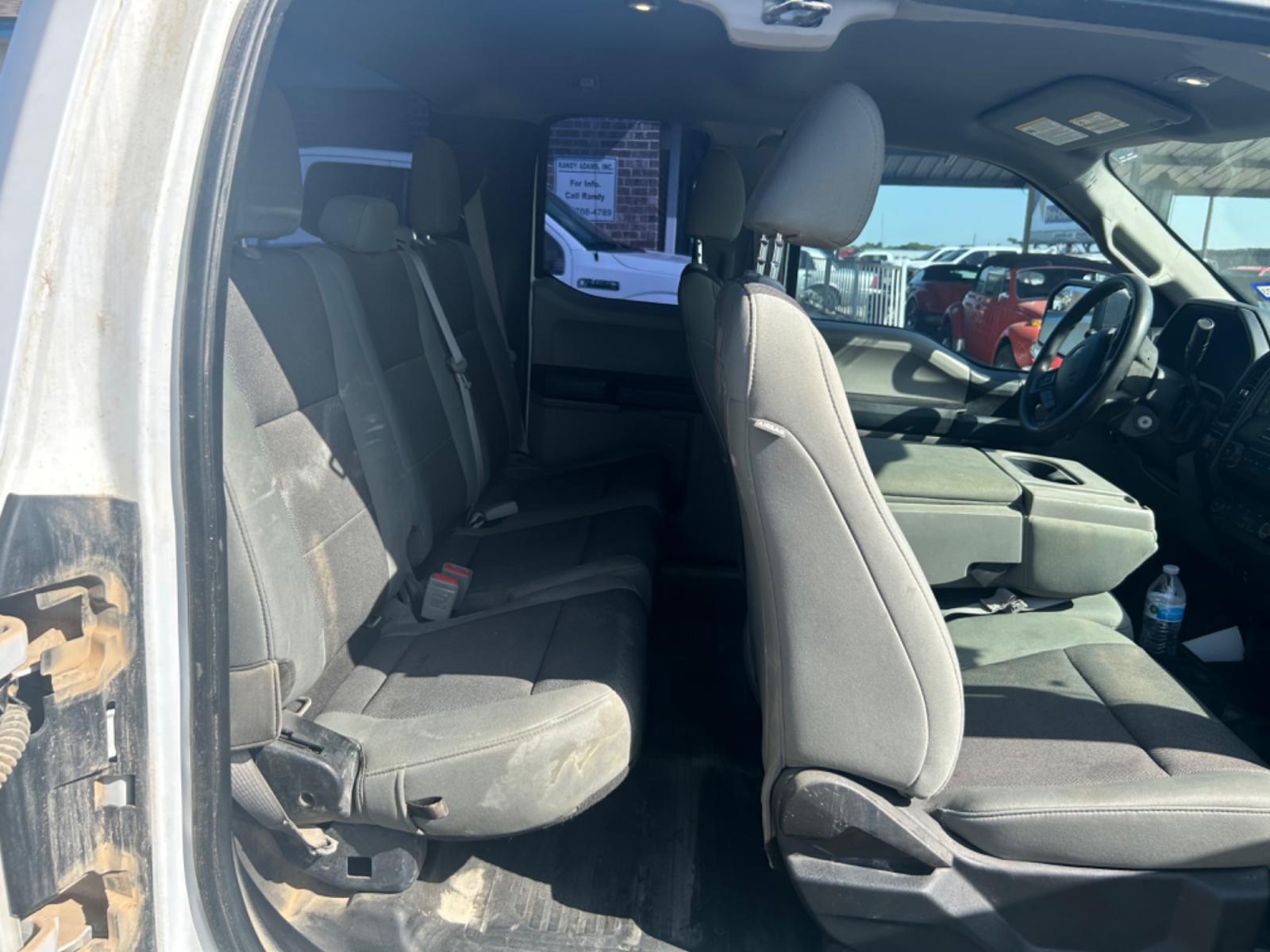 2019 White Ford F-150 XL SuperCab 6.5-ft. 4WD (1FTFX1E5XKK) with an 5.0L V8 OHV 16V engine, 6A transmission, located at 1687 Business 35 S, New Braunfels, TX, 78130, (830) 625-7159, 29.655487, -98.051491 - Photo #9